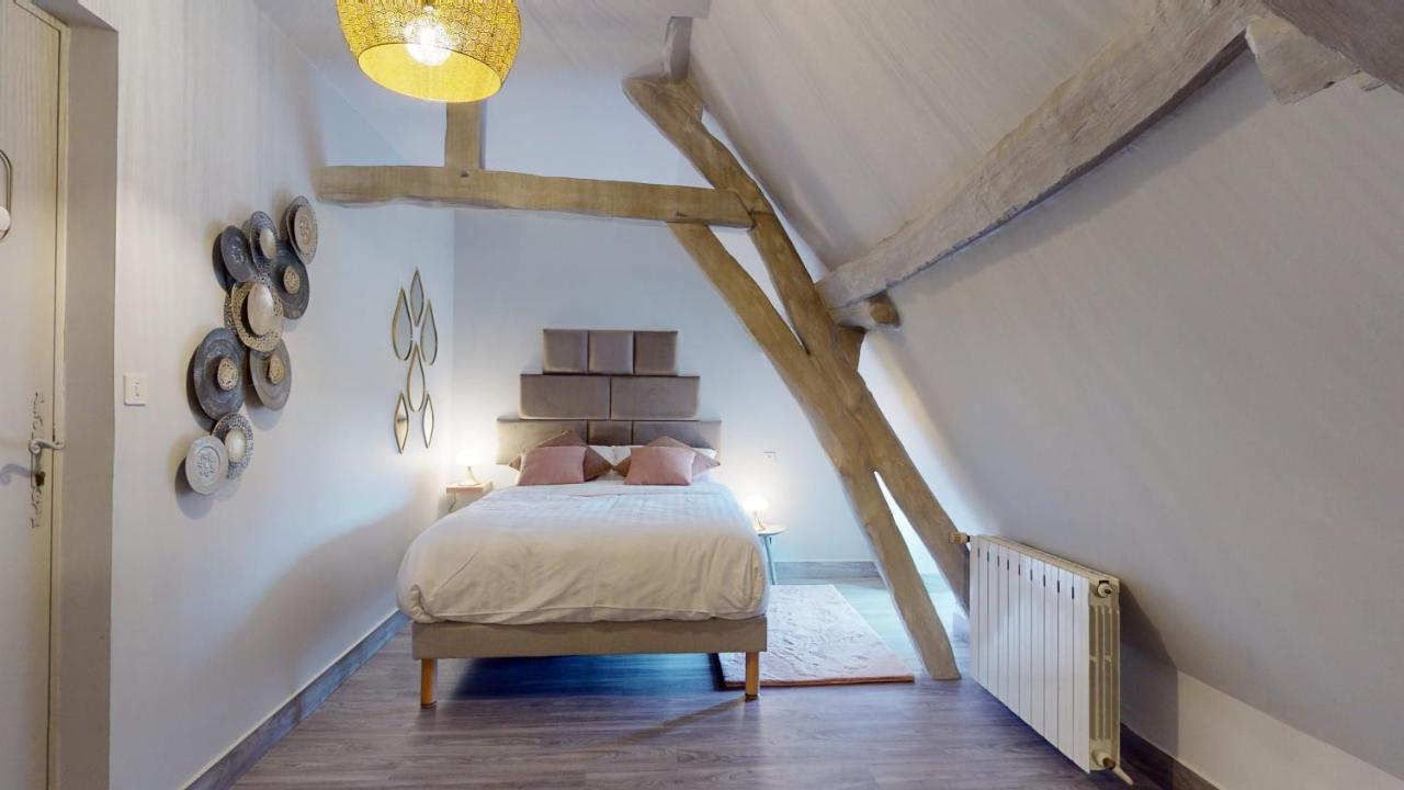 Demeure Du Vallon - Chambres D'Hotes De Charme Azerat Exterior foto