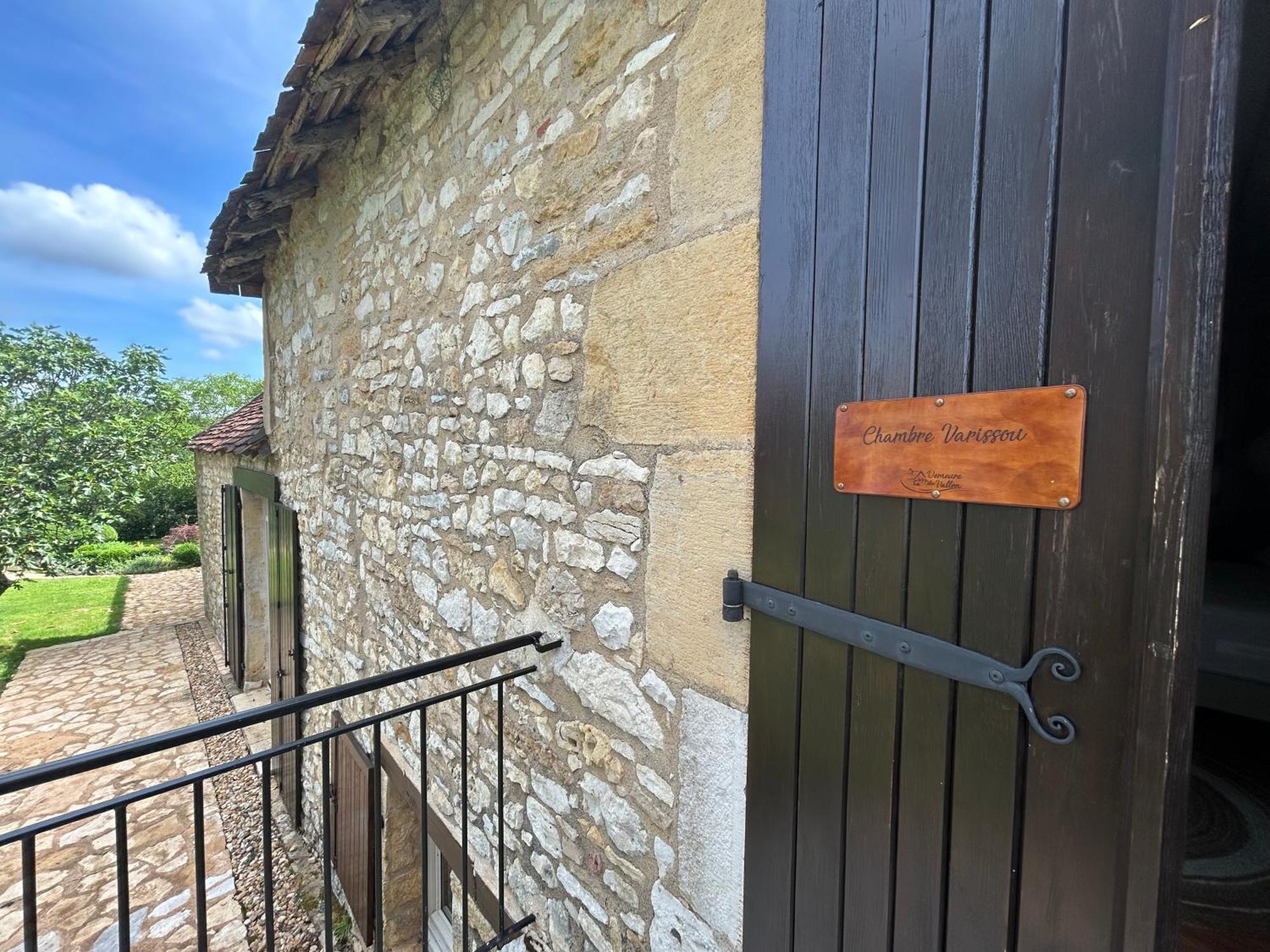 Demeure Du Vallon - Chambres D'Hotes De Charme Azerat Exterior foto